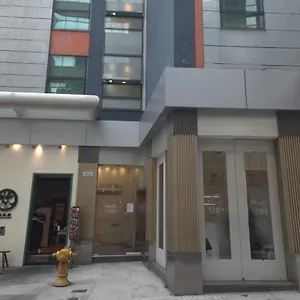 酒店 名樂居 At The Eden